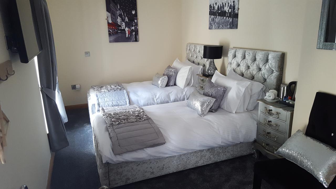 Star Inn Rooms 아데르시에 외부 사진