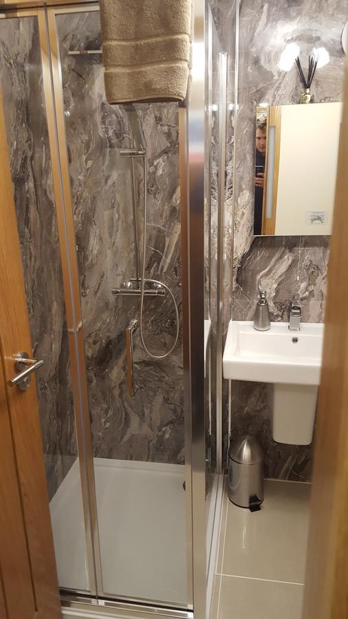 Star Inn Rooms 아데르시에 외부 사진