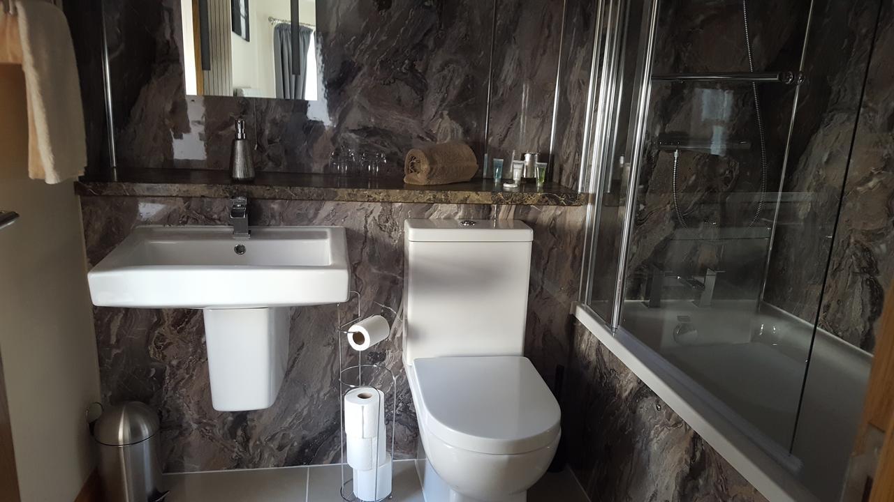 Star Inn Rooms 아데르시에 외부 사진
