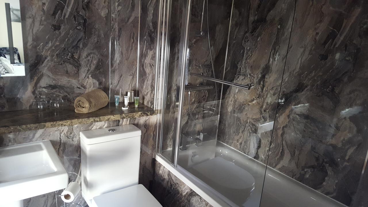 Star Inn Rooms 아데르시에 외부 사진